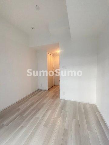 物件内観写真15　(こちらのリビングで趣味の時間をお楽しみください)