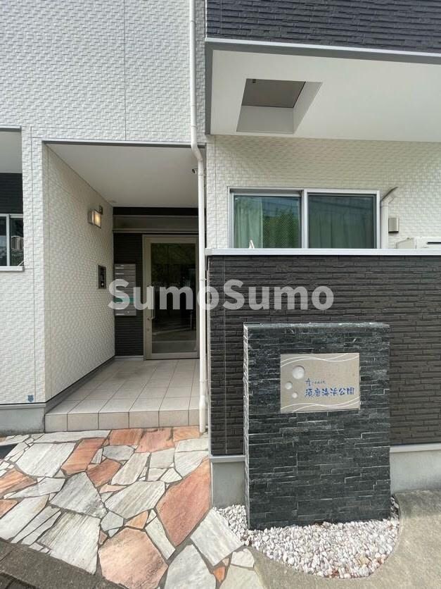 物件外観写真2　(エントランスです)