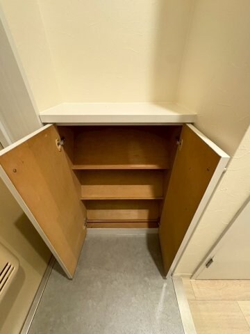 物件内観写真17　(こまごまとしたものを収納できそうですね)