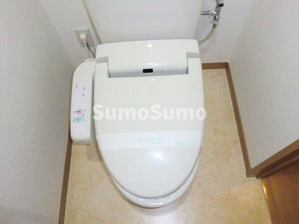 トイレ(シンプルで使いやすいトイレです)