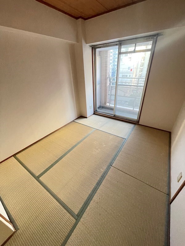 物件内観写真19　(和室、ちょっとしたくつろぎスペースにいかがでしょうか)