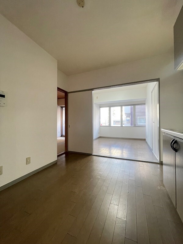 物件内観写真24　(使いやすい居間です)