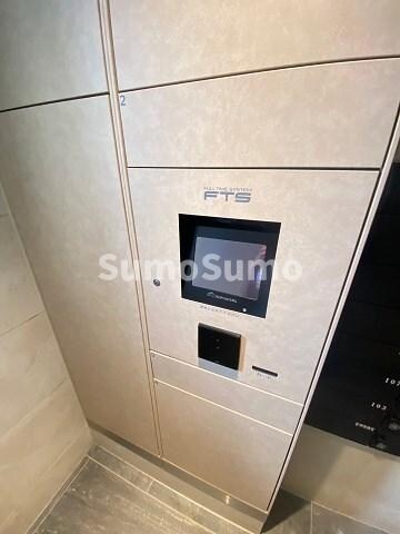 物件外観写真2　(便利な宅配ボックス完備♪)