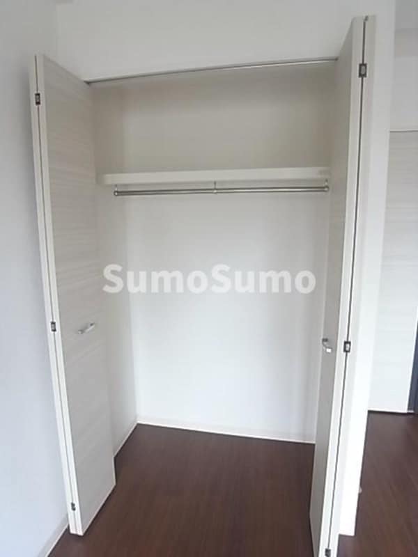 収納(小物を収納するのに便利です)