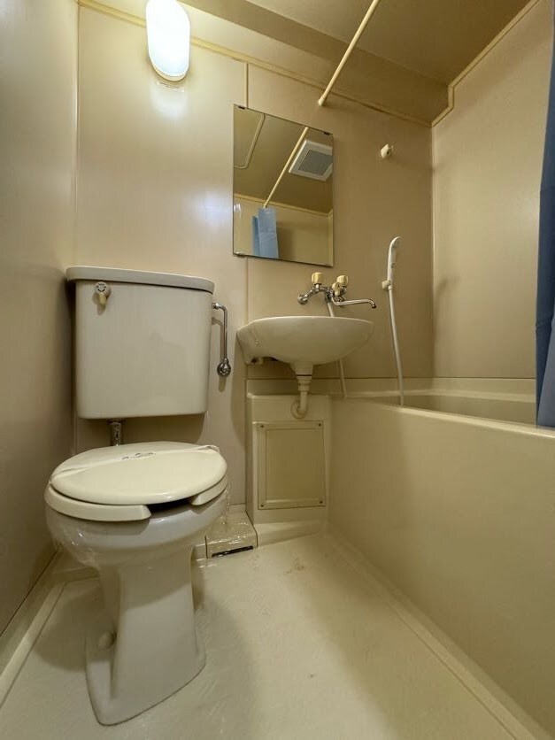 物件内観写真7　(きれいなお風呂です)