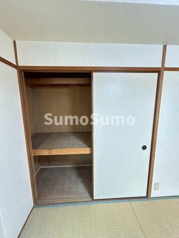 物件内観写真11　(収納スペース豊富です)