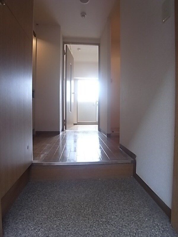 玄関(落ち着いた玄関です)