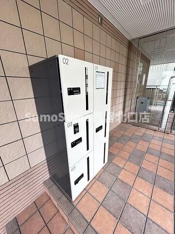 物件外観写真2　(便利な宅配ボックス完備♪)