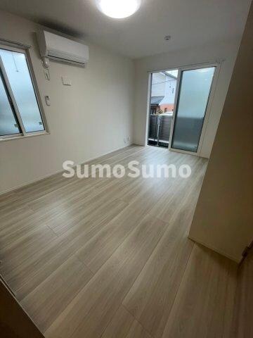 物件内観写真2　(居間です)