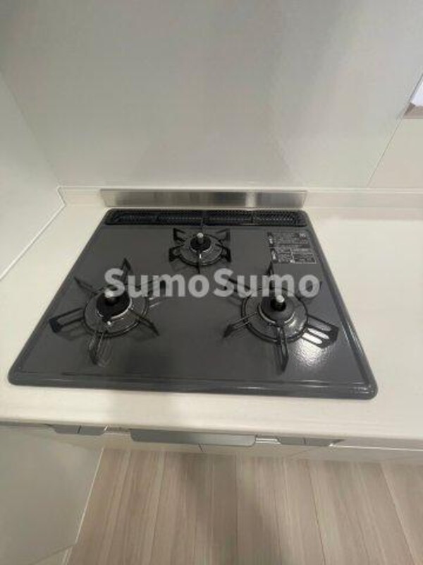 キッチン(コンパクトなキッチンで掃除もラクラク)