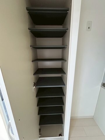 物件内観写真20　(こまごまとしたものを収納できそうですね)