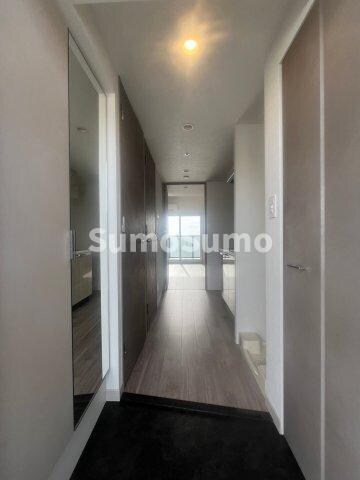 物件内観写真3　(落ち着いた玄関です)