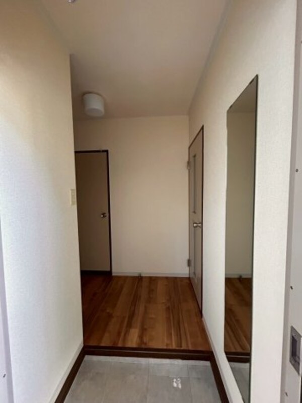 玄関(玄関です)