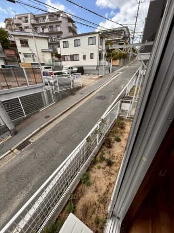 物件内観写真23　(バルコニーからの眺めを楽しみながら食事をしませんか)