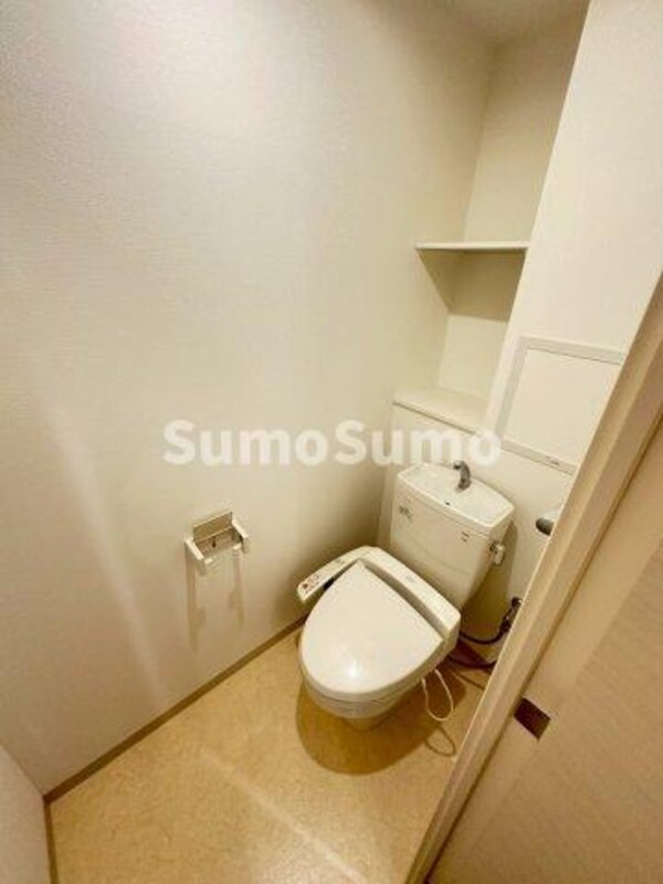 トイレ(コンパクトで使いやすいトイレです)