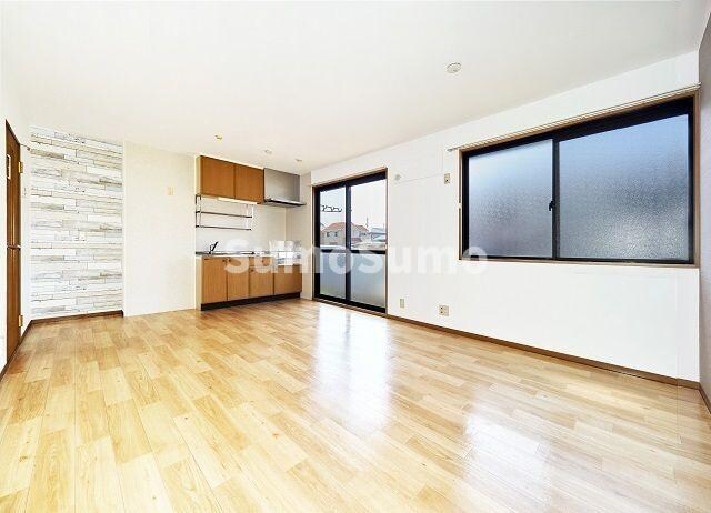 物件内観写真4　(ゆったり過ごせるリビングです)