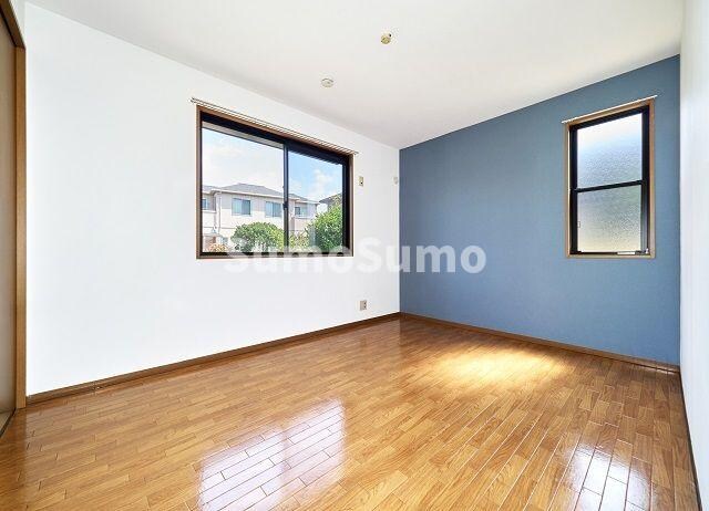 物件内観写真7　(使い勝手のいい寝室です)