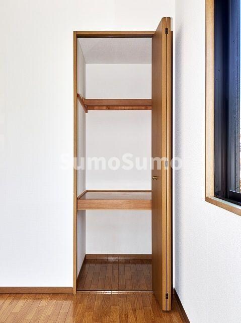 物件内観写真16　(ちょっとした収納スペースも充実しています)