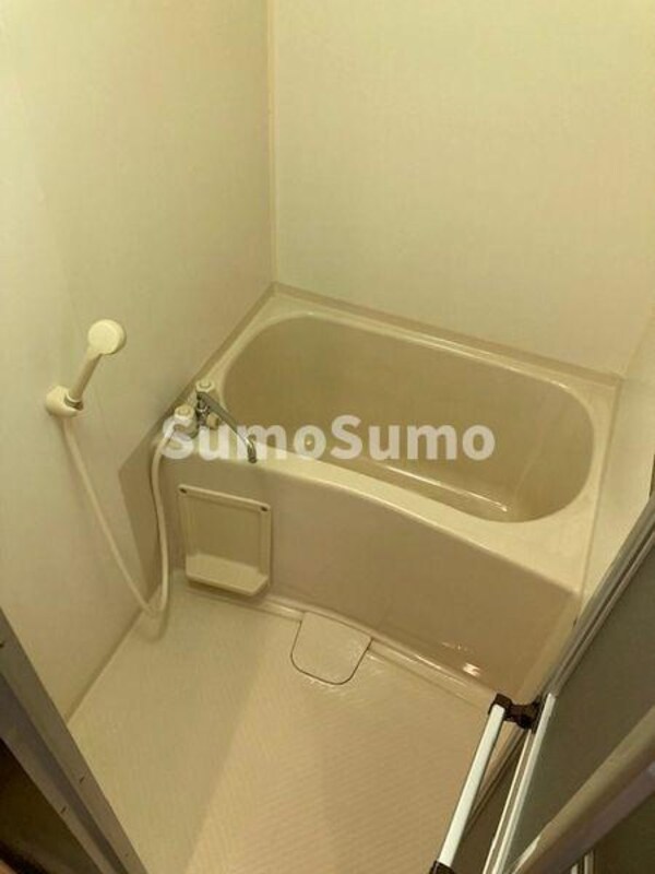 浴室(きれいなお風呂です)