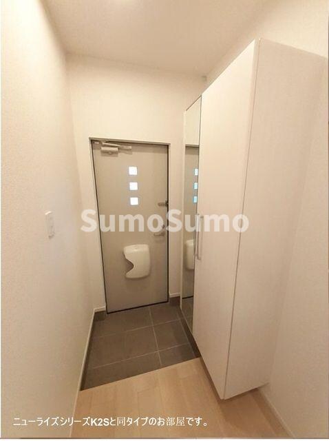 物件内観写真3　(落ち着いた玄関です)