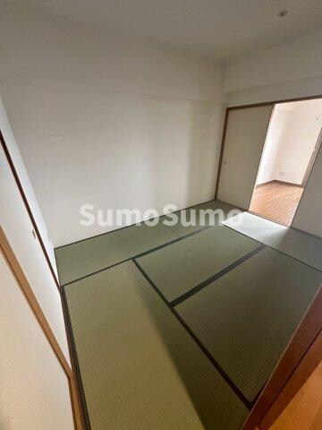 物件内観写真17　(日本らしい落ち着いた雰囲気の和室です)