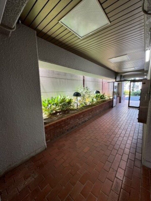 ロビー・ラウンジ(落ち着いたロビーです)