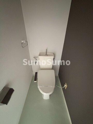 物件内観写真8　(落ち着いたトイレです)