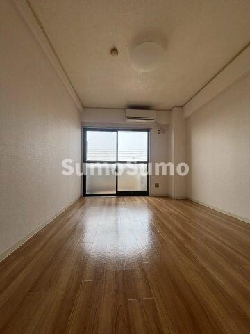 物件内観写真16　(おしゃれなリビングです)