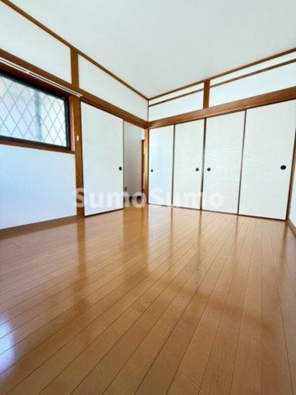 居室(おしゃれな居間です)