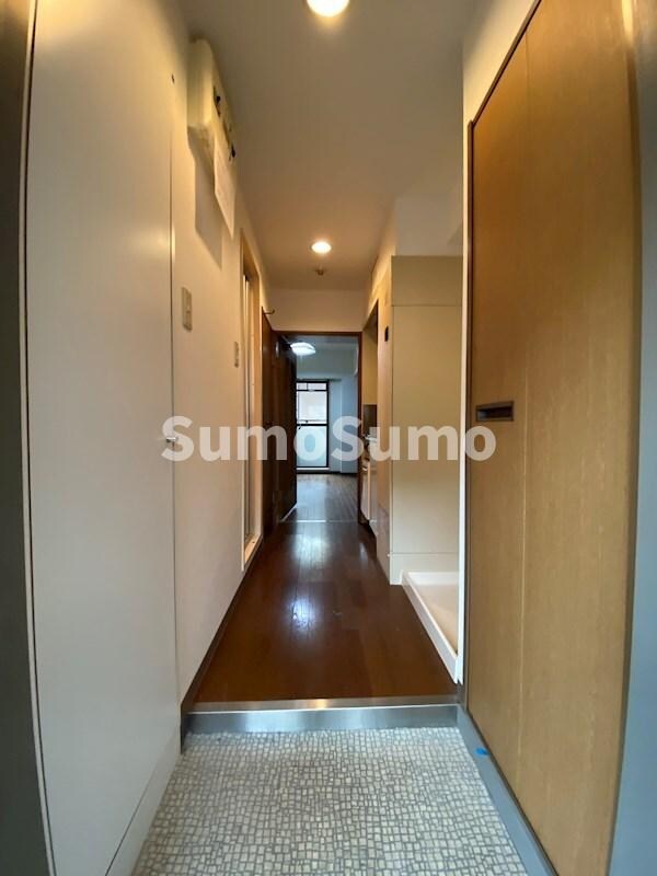 物件内観写真5　(落ち着いた玄関です)