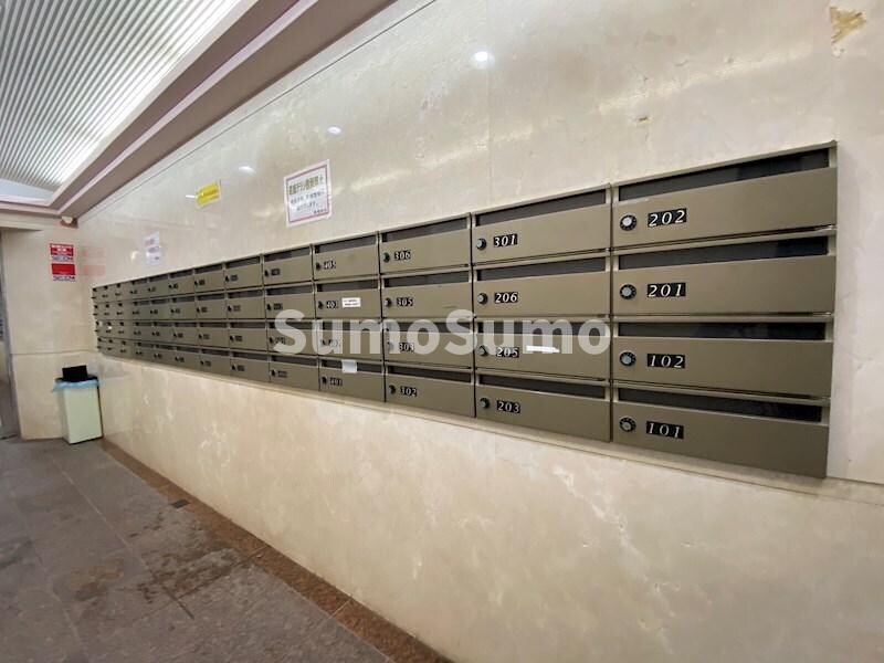 物件外観写真3　(落ち着いた雰囲気の外観です)