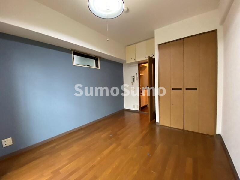 物件内観写真17　(こちらのリビングで趣味の時間をお楽しみください)