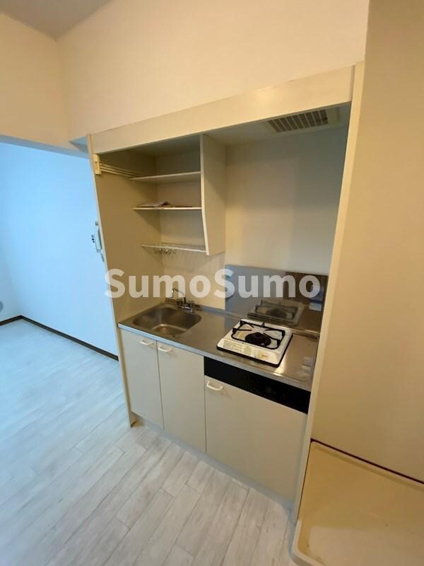 物件内観写真5　(コンパクトなキッチンで掃除もラクラク)