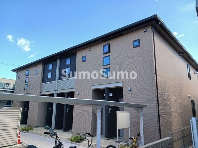 物件外観写真1　(外観もきれいです)