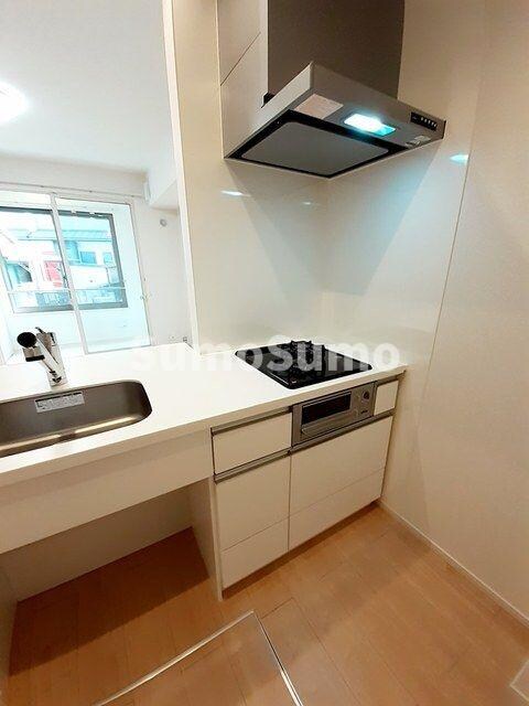 物件内観写真5　(コンパクトなキッチンで掃除もラクラク)