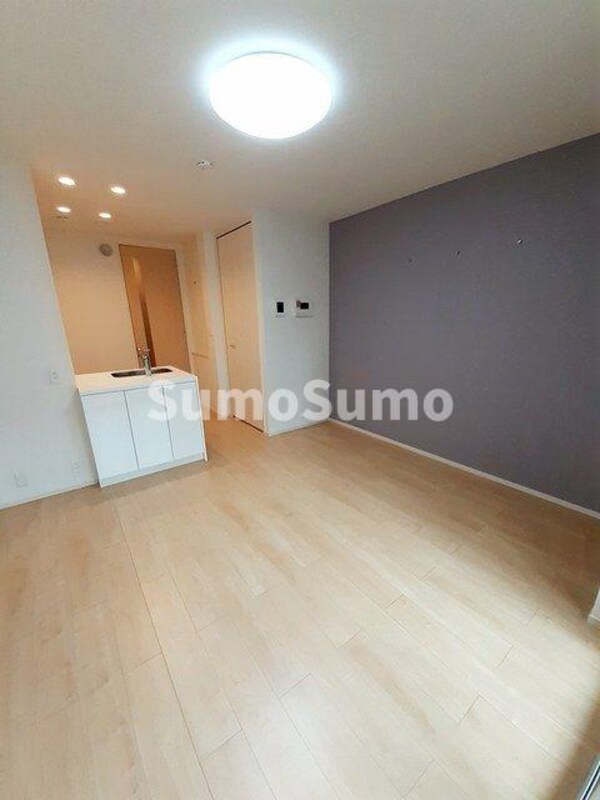 寝室(広くて明るい寝室)