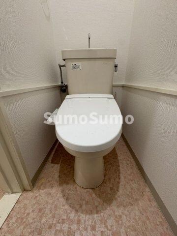 物件内観写真22　(ゆったりとした空間のトイレです)