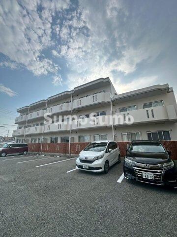 物件外観写真3　(外観もきれいです)