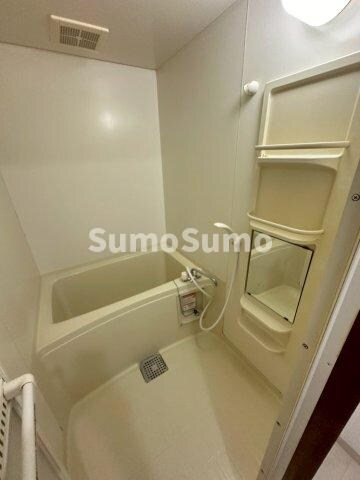 物件内観写真10　(落ち着いた空間のお風呂です)