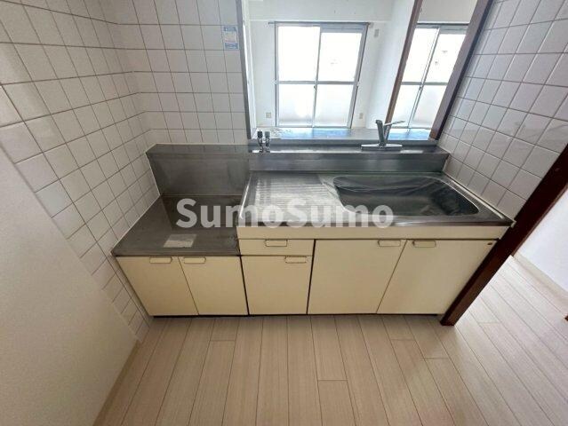 物件内観写真13　(キッチンでお料理をお楽しみください)