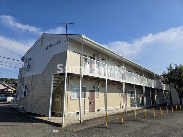 物件外観写真1　(きれいな外観です)