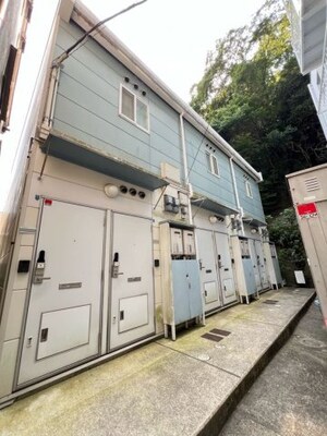 レオパレス新神戸外観写真