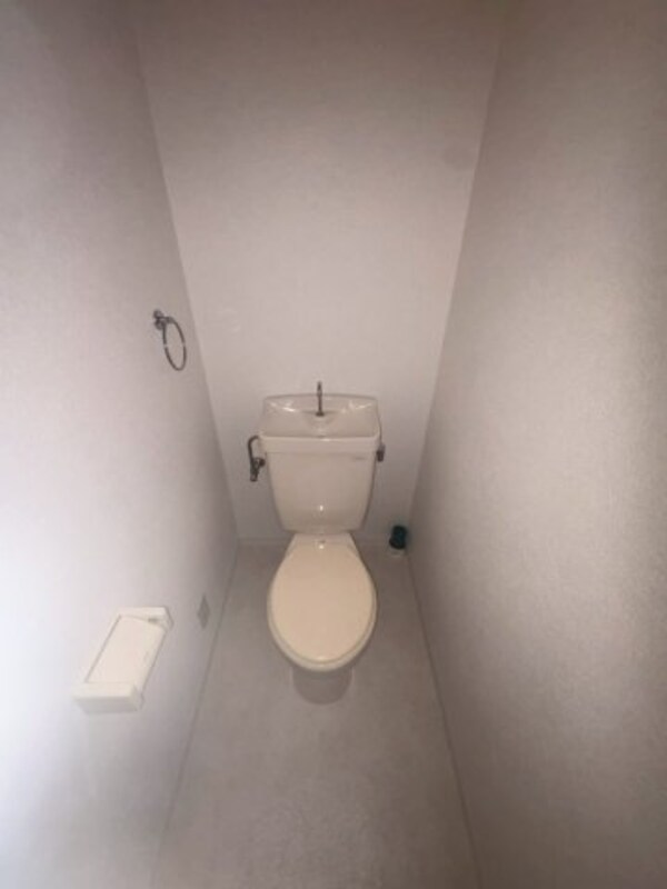 トイレ(清潔感のあるトイレです)