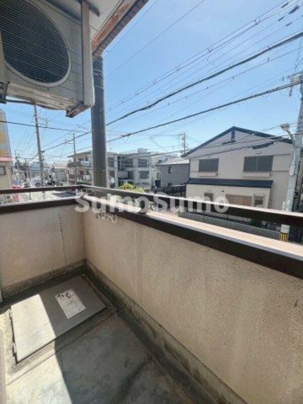 バルコニー(外からの目が気にならないバルコニーで洗濯物が干せます)