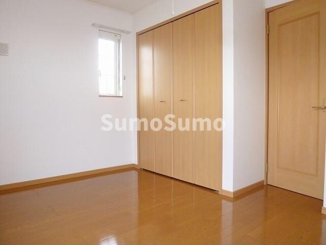 物件内観写真11　(収納スペース豊富です)