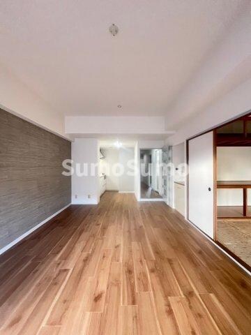 物件内観写真8　(使いやすい居間です)