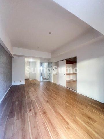 物件内観写真11　(ゆったり過ごせる居間です)