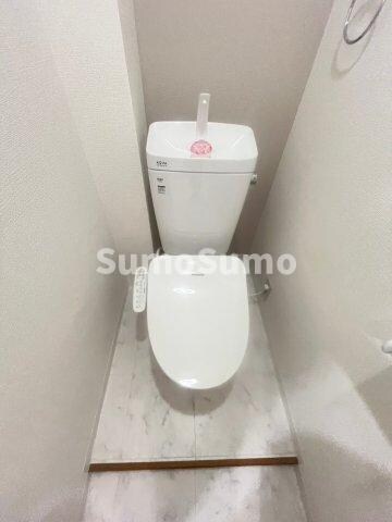 物件内観写真20　(ゆったりとした空間のトイレです)