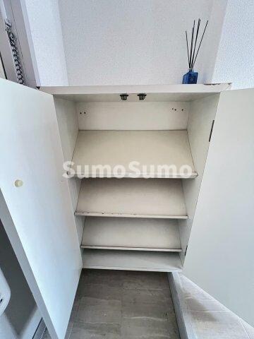 物件内観写真6　(収納スペース豊富です)