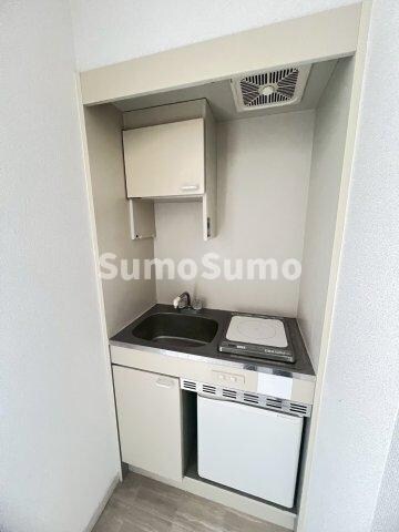 物件内観写真8　(コンパクトなキッチンで掃除もラクラク)